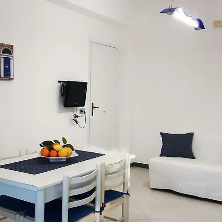 A Casa Di Tony Sicilian Holidays. White